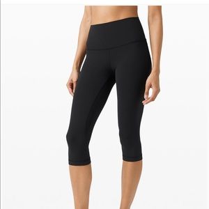Lululemon Align Crop 17” size 8